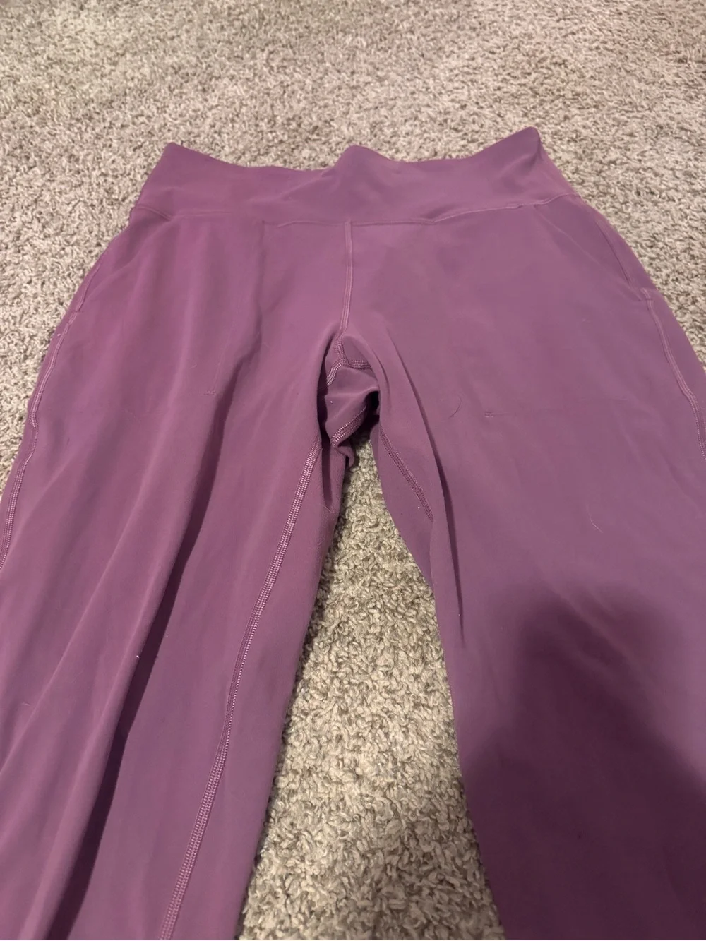 Lululemon Women’s Jogger Size 8 Mauve/plum Purple